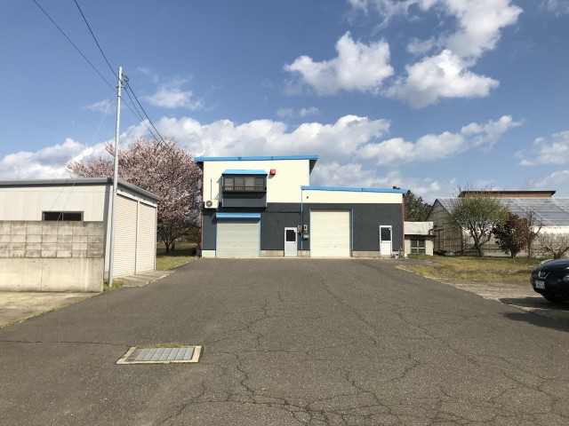 西蒲区松野尾 売倉庫付事務所