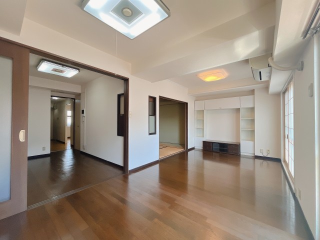 ダイアパレス大川前　402号室